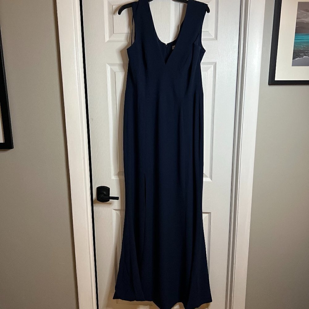 Dress The Population Sandra Plunge Crepe Trumpet Gown in Midnight Blue Size XXL - Picture 10 of 10
